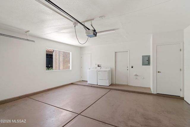 6224 N Rockglen Road, Tucson, AZ 85704