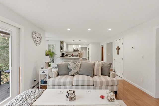 12 Alpine Run Rd, Kingston, MA 02364