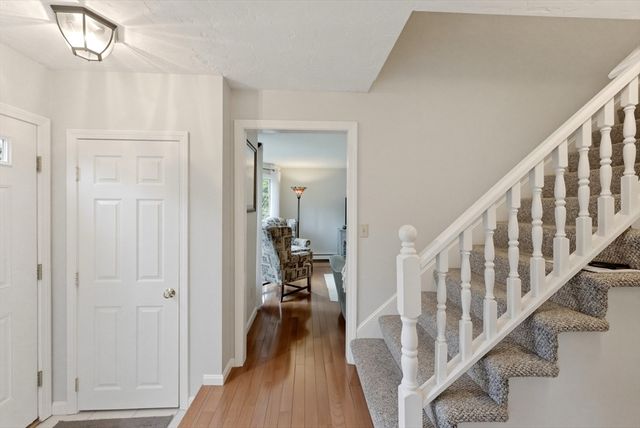 12 Alpine Run Rd, Kingston, MA 02364