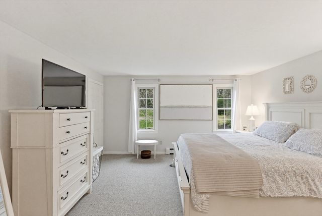 12 Alpine Run Rd, Kingston, MA 02364