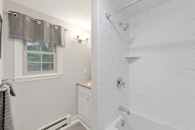 12 Alpine Run Rd, Kingston, MA 02364