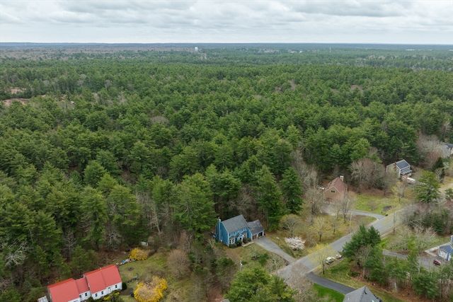 12 Alpine Run Rd, Kingston, MA 02364