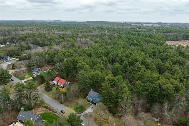 12 Alpine Run Rd, Kingston, MA 02364