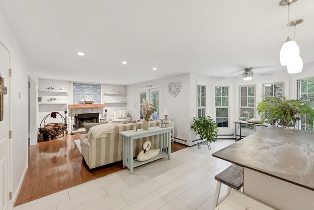 12 Alpine Run Rd, Kingston, MA 02364