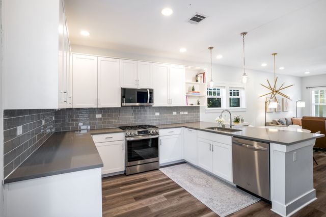 653 Culpepper Place, Dallas, TX 75208