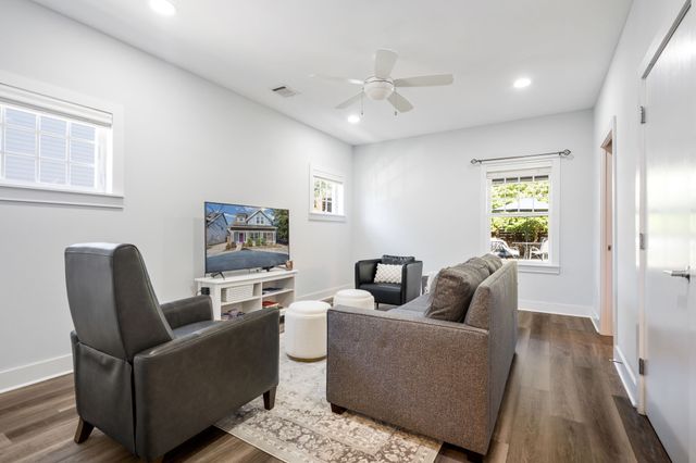 653 Culpepper Place, Dallas, TX 75208