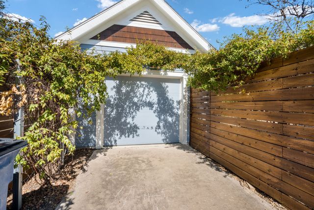 653 Culpepper Place, Dallas, TX 75208