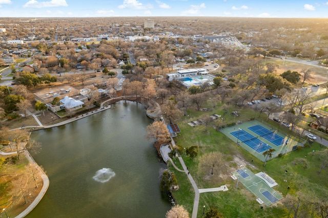 653 Culpepper Place, Dallas, TX 75208