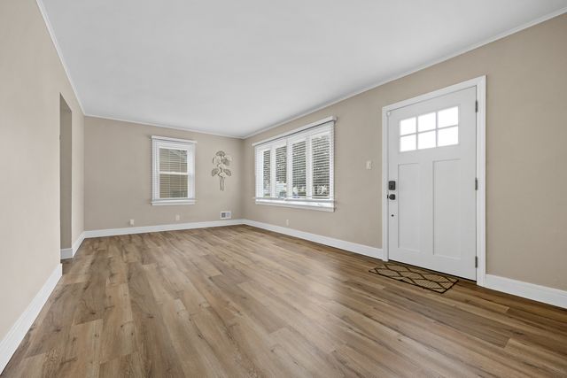 5328 Alexander Place, Oak Lawn, IL 60453