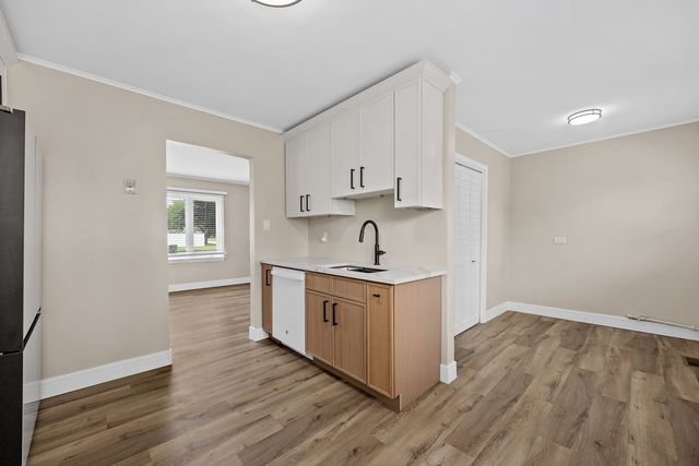 5328 Alexander Place, Oak Lawn, IL 60453