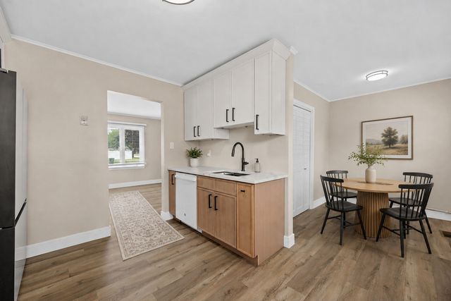 5328 Alexander Place, Oak Lawn, IL 60453