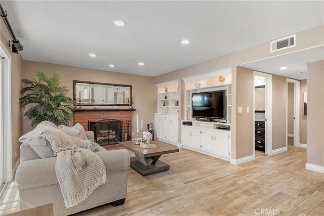 16541 Charleyville, Huntington Beach, CA 92649
