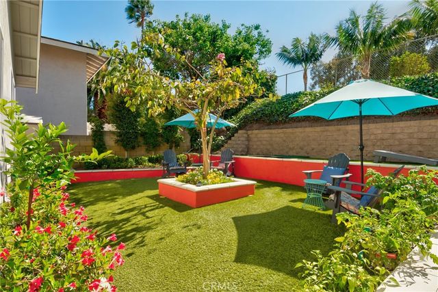16541 Charleyville, Huntington Beach, CA 92649