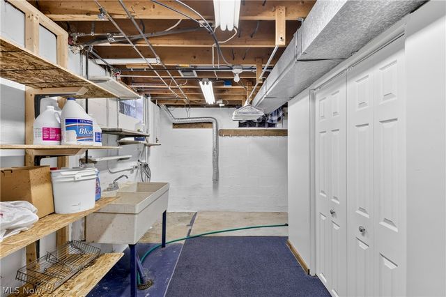 2426 Russell Avenue, Youngstown, OH 44509
