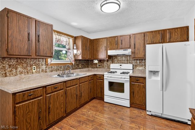 2426 Russell Avenue, Youngstown, OH 44509