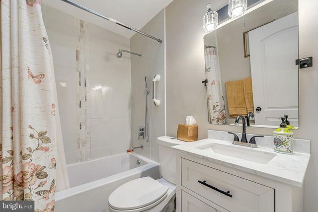 1586 GREENWOOD AVE, Camden, NJ 08103