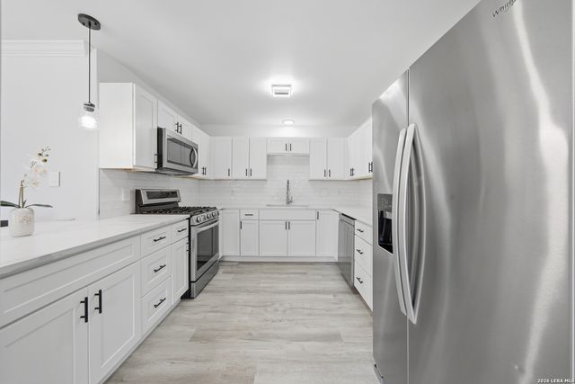 6219 WARHAWK ST, San Antonio, TX 78238