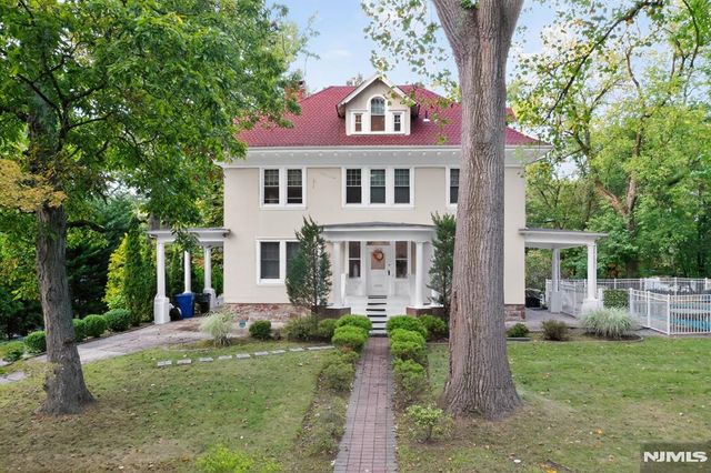 285 Maple Street, Englewood, NJ 07631