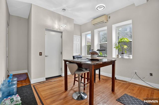 285 Maple Street, Englewood, NJ 07631