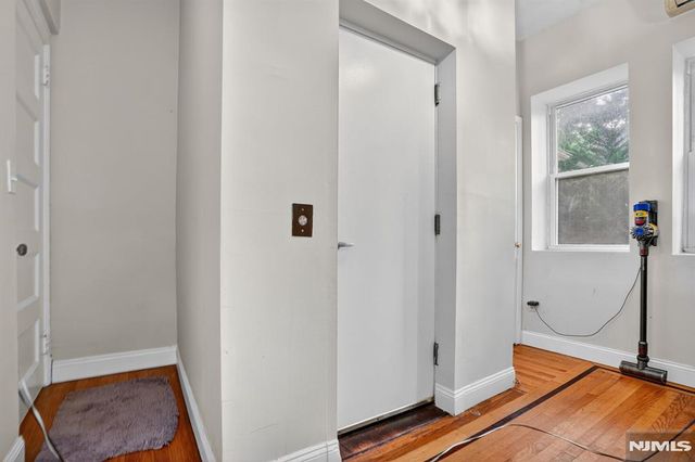 285 Maple Street, Englewood, NJ 07631