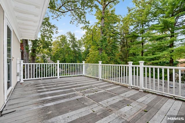 285 Maple Street, Englewood, NJ 07631