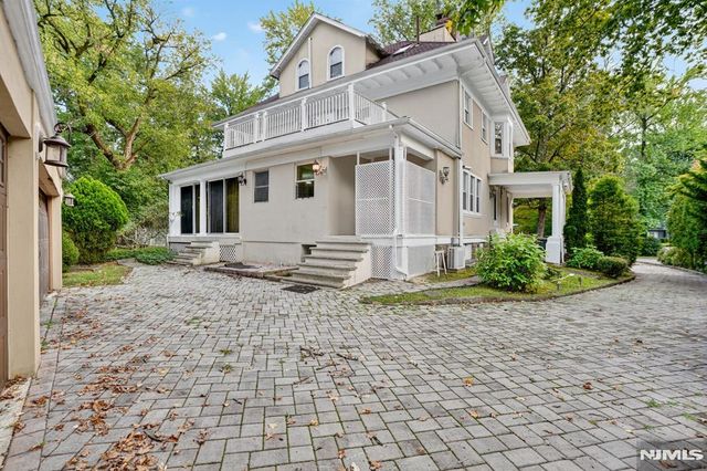 285 Maple Street, Englewood, NJ 07631