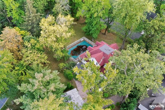 285 Maple Street, Englewood, NJ 07631