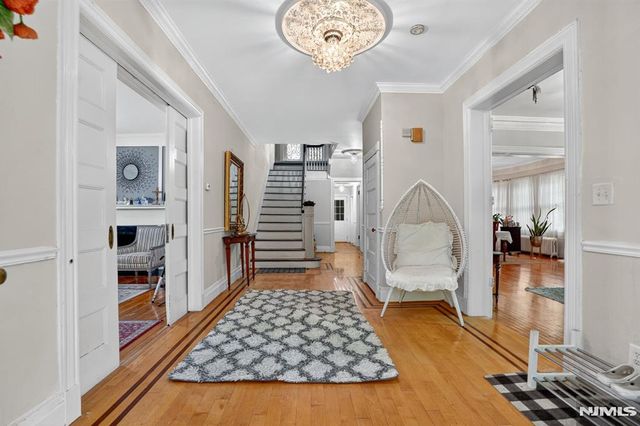 285 Maple Street, Englewood, NJ 07631