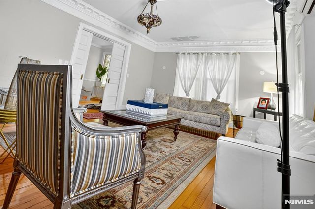 285 Maple Street, Englewood, NJ 07631