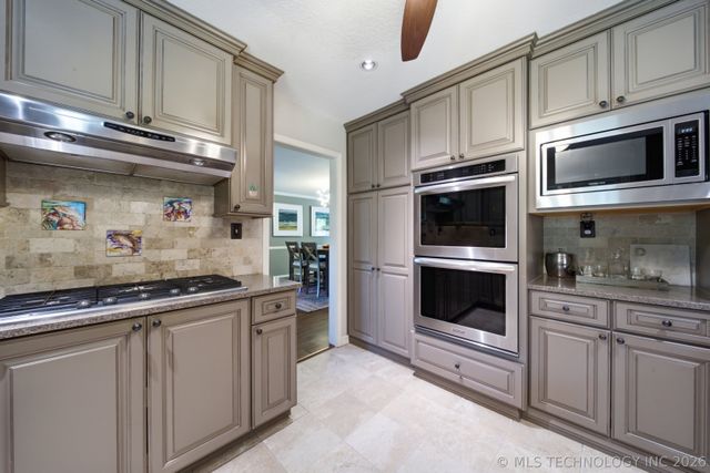 9332 S 36th West Avenue, Tulsa, OK 74132