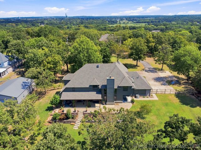 9332 S 36th West Avenue, Tulsa, OK 74132