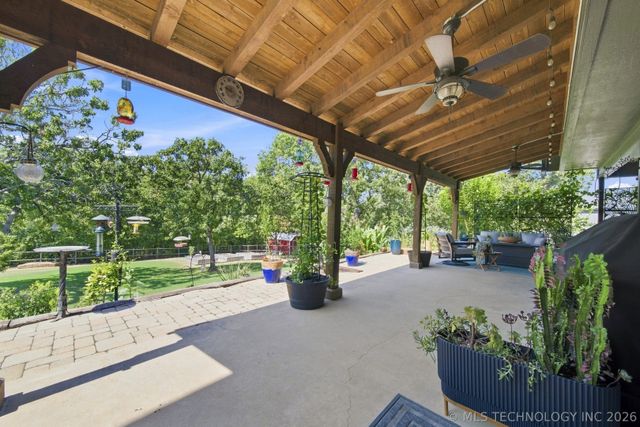 9332 S 36th West Avenue, Tulsa, OK 74132