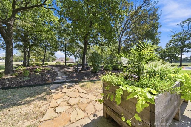 9332 S 36th West Avenue, Tulsa, OK 74132