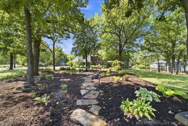 9332 S 36th West Avenue, Tulsa, OK 74132