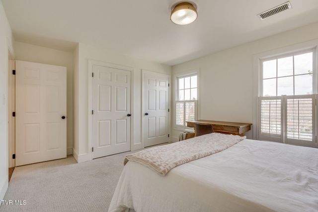 10 Pendleton Place, Kingsport, TN 37664