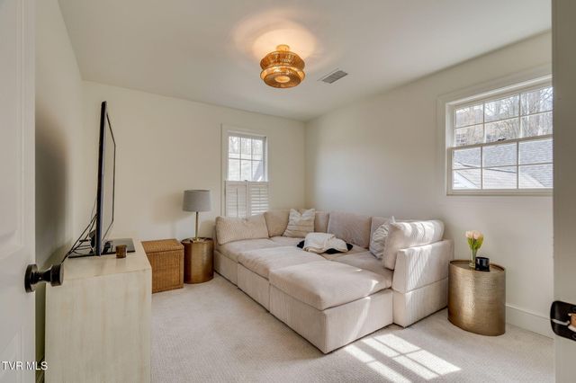 10 Pendleton Place, Kingsport, TN 37664