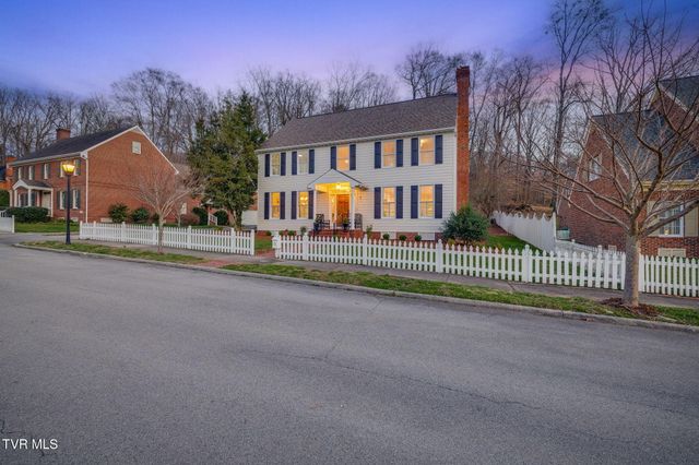 10 Pendleton Place, Kingsport, TN 37664