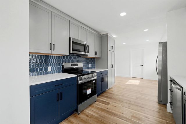 518 N High St, El Dorado, KS 67042