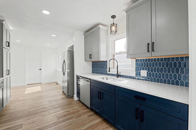 518 N High St, El Dorado, KS 67042