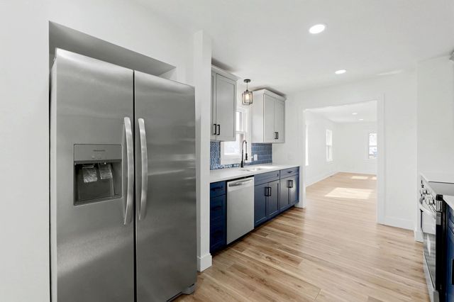 518 N High St, El Dorado, KS 67042