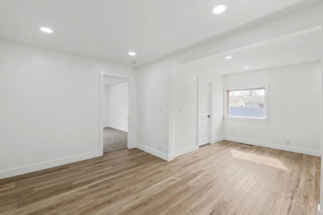 518 N High St, El Dorado, KS 67042