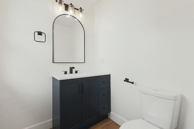 518 N High St, El Dorado, KS 67042