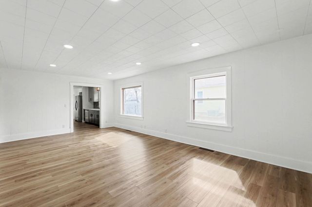 518 N High St, El Dorado, KS 67042