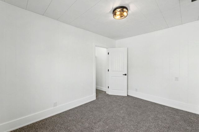 518 N High St, El Dorado, KS 67042