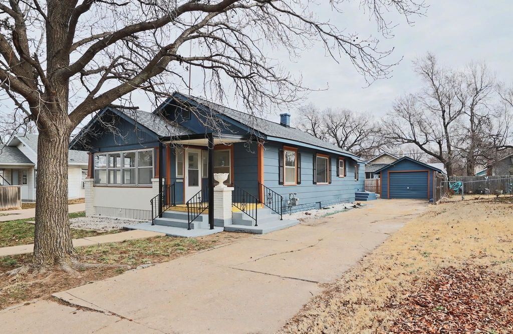 518 N High St, El Dorado, KS 67042