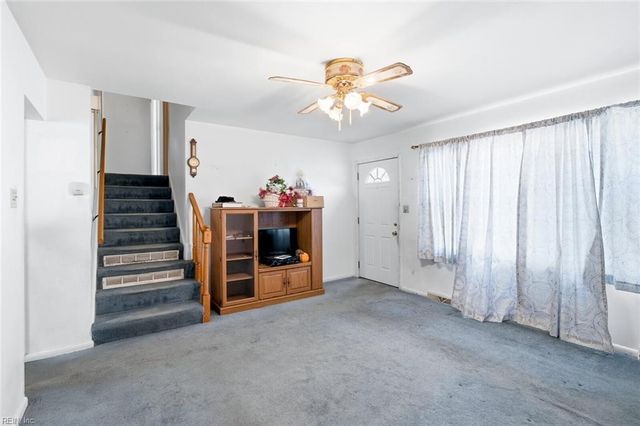 118 Margaret DR, Hampton, VA 23669