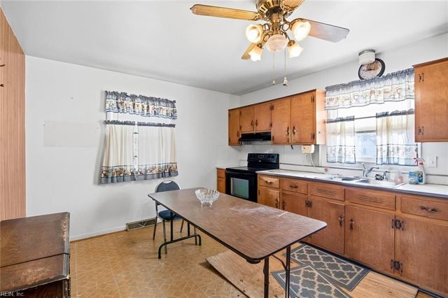 118 Margaret DR, Hampton, VA 23669