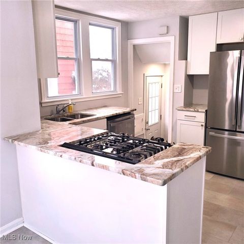 952 Elbon Road, Cleveland Heights, OH 44121