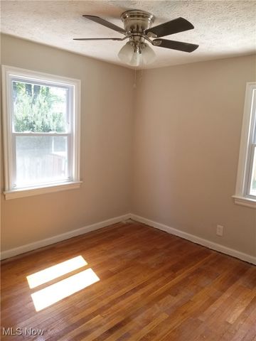 952 Elbon Road, Cleveland Heights, OH 44121