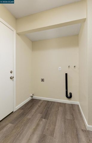 3275 Madrone St, Antioch, CA 94509